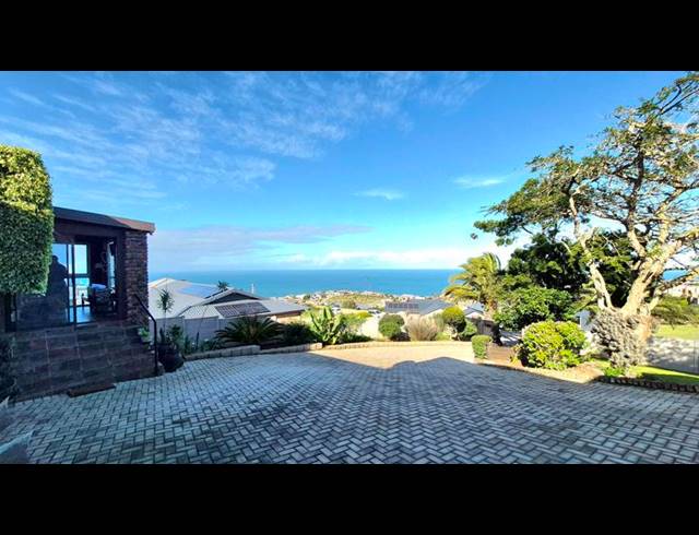 3 BEDROOM HOUSE FOR SALE IN DANA BAY